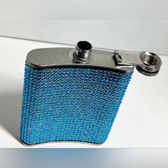 VINTAGE STAINLESS STEEL PERSONAL RHINESTONES FLASK (6 OZ) - BLUE RHINESTONES - Picture 4 of 6